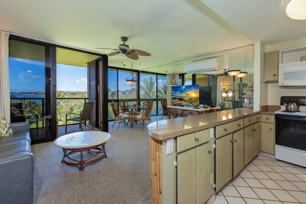 kihei surfside 613 top floor ocean view!